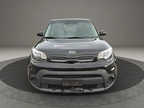 Used 2019 Kia Soul FWD image 2