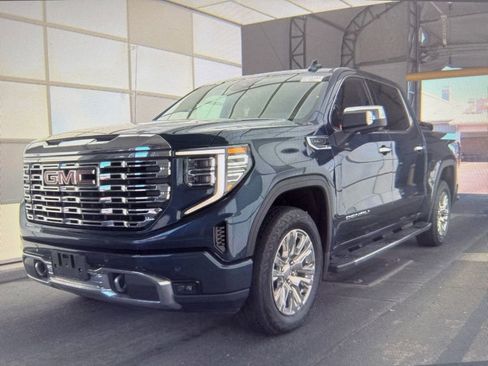 Used 2022 GMC Sierra 1500 Denali AWD/4WD image 2