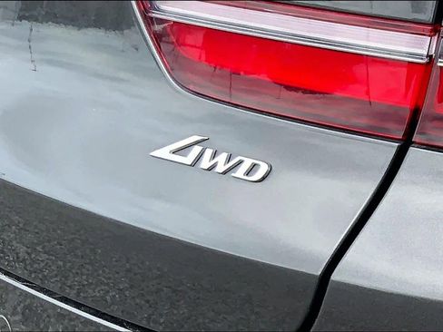 Used 2025 Genesis GV80 3.5T AWD/4WD image 30