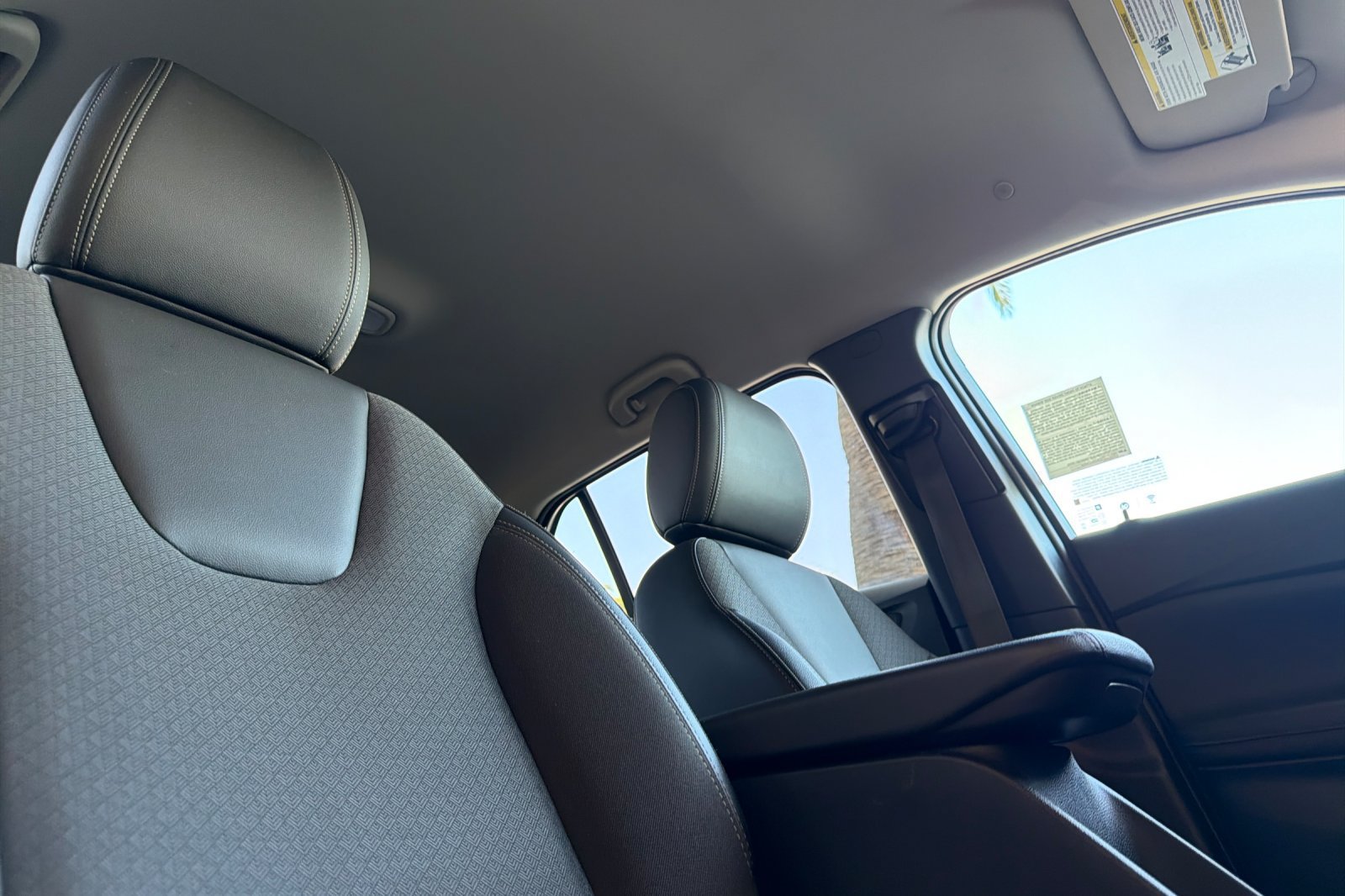 Used 2023 Buick Encore GX Preferred w/ Cold Weather Comfort Package FWD image 20