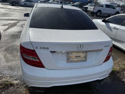 Used 2013 Mercedes-Benz C 300 Sport image 23