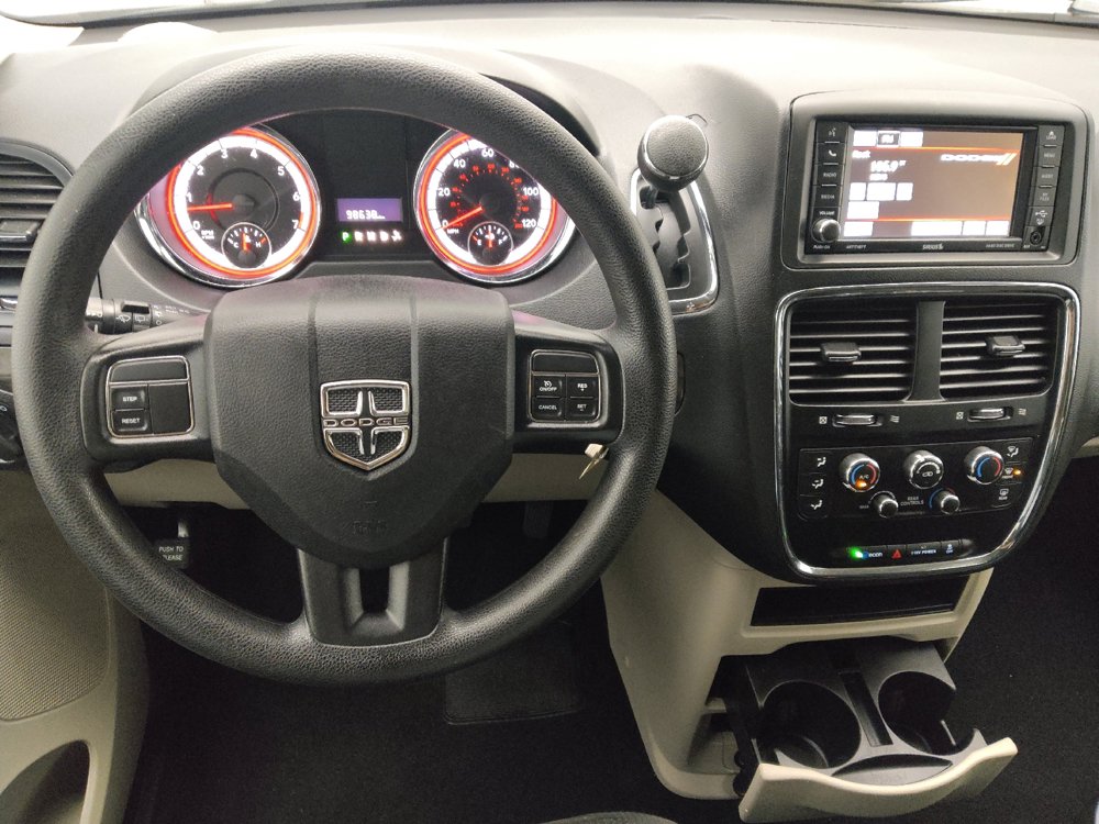 Used 2019 Dodge Grand Caravan SE FWD image 22