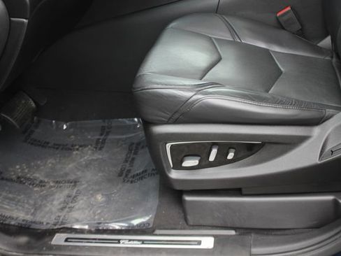 Used 2019 Cadillac Escalade Luxury image 21