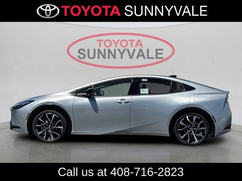 Used 2026 Toyota Prius Plug-In Hybrid w/ Limited Premium Package FWD image 6