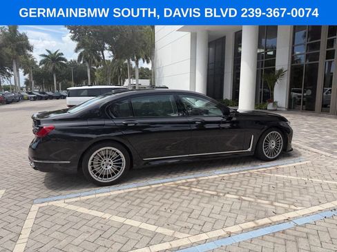 Used 2022 BMW ALPINA B7 xDrive AWD/4WD image 9