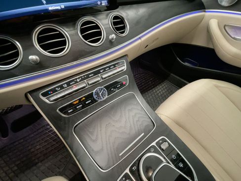 Used 2018 Mercedes-Benz E 300 4MATIC image 23