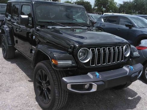 Used 2024 Jeep Wrangler Unlimited Sahara AWD/4WD image 1