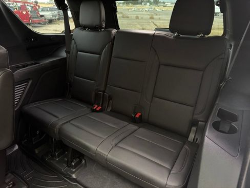Used 2021 Chevrolet Tahoe Z71 w/ Z71 Signature Package AWD/4WD image 39