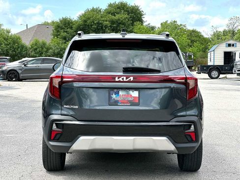 Used 2025 Kia Seltos S image 14