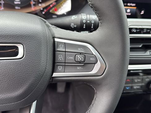 New 2026 Jeep Compass Limited image 11