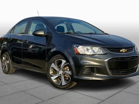 Used 2020 Chevrolet Sonic Premier image 2
