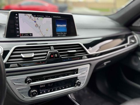 Used 2018 BMW ALPINA B7 xDrive image 8