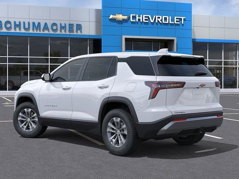 New 2026 Chevrolet Equinox LT w/ Convenience Package II FWD image 3