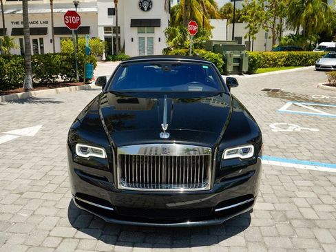 Used 2016 Rolls-Royce Dawn image 2