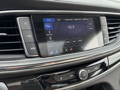 Used 2023 Buick Enclave Essence w/ Experience Buick Package AWD/4WD image 17
