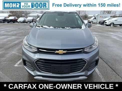 Used 2019 Chevrolet Trax LT w/ LT Convenience Package image 2