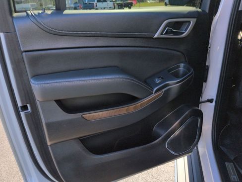 Used 2020 GMC Yukon XL Denali w/ Open Road Package image 18