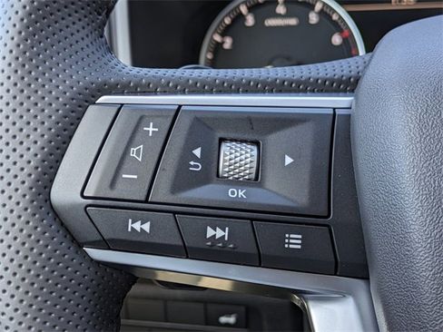 New 2025 Mitsubishi Outlander SE image 28