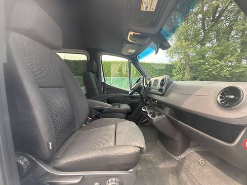 Used 2019 Mercedes-Benz Sprinter 170 image 21