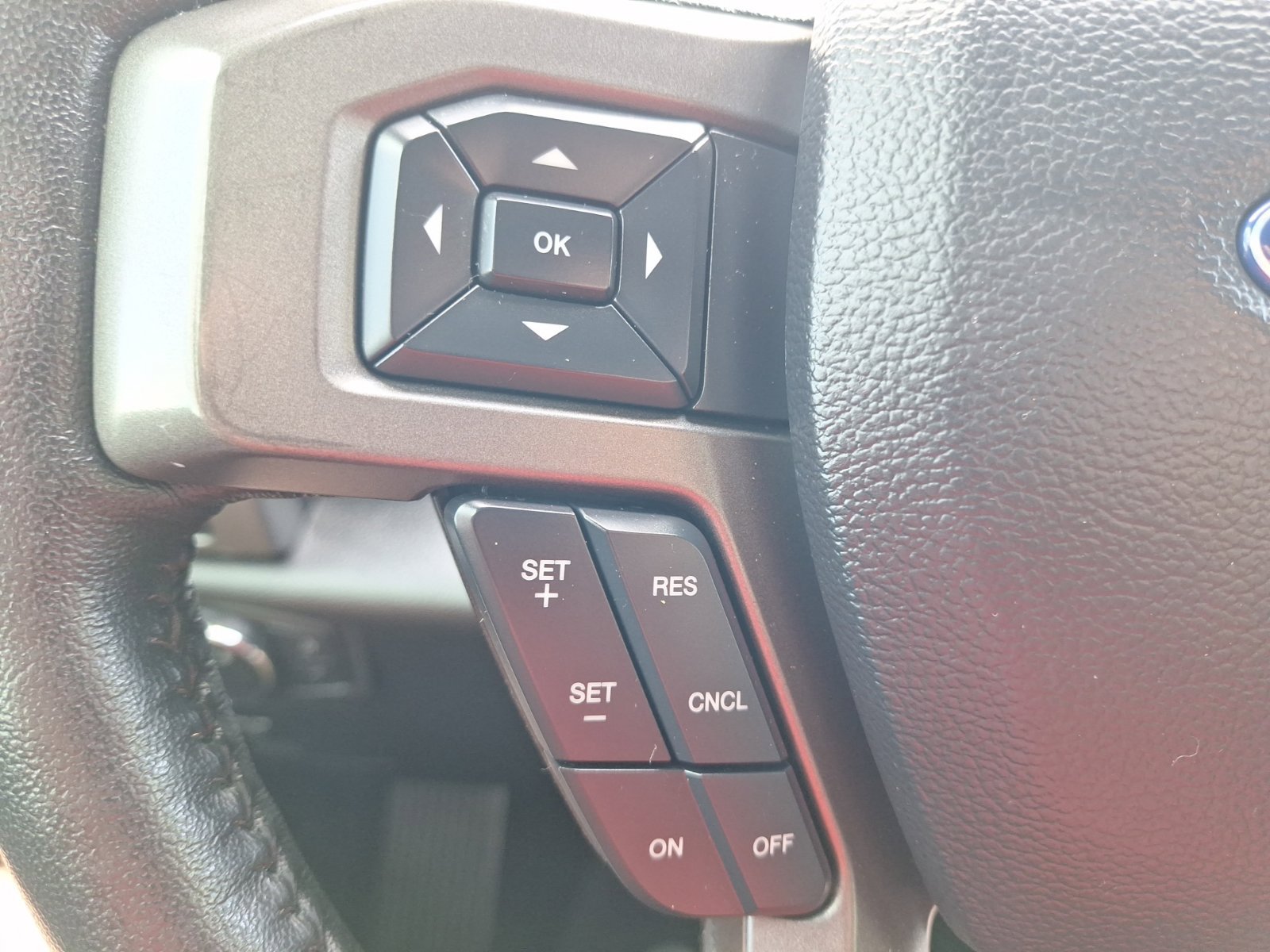 Used 2020 Ford Expedition Max XLT w/ Equipment Group 202A RWD image 21