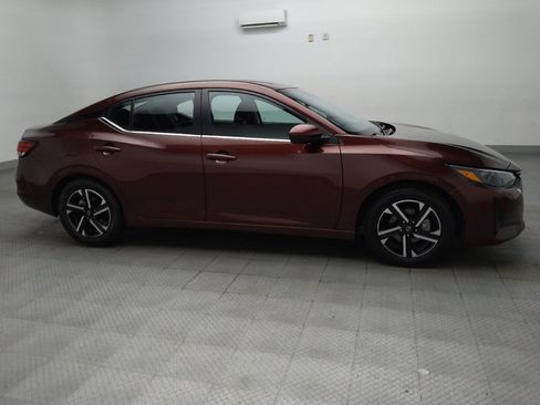 Used 2024 Nissan Sentra SV FWD image 11