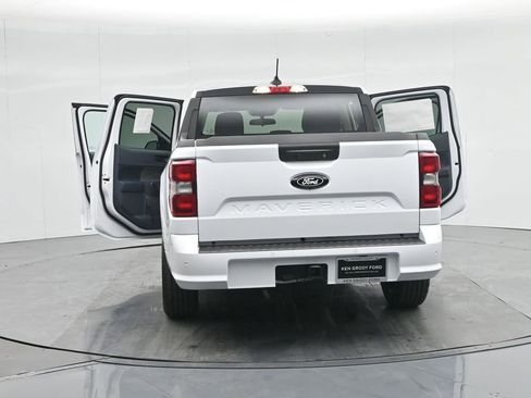 New 2025 Ford Maverick Lobo image 32
