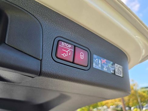 New 2026 Mercedes-Benz GLS 580 4MATIC image 20