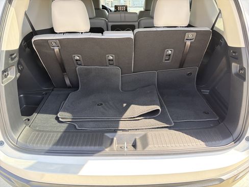 Used 2025 Honda Pilot EX-L image 32