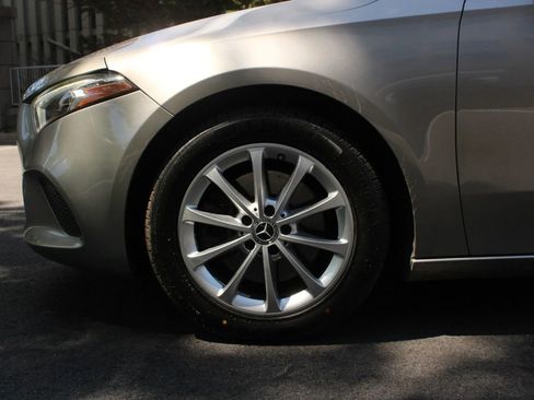 Used 2019 Mercedes-Benz A 220 4MATIC image 11
