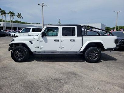 Used 2024 Jeep Gladiator Sport