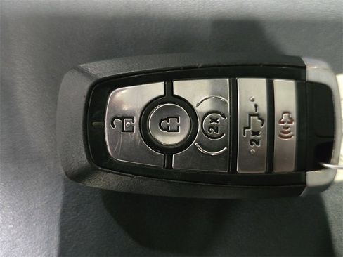 Used 2022 Ford F450 Limited w/ FX4 Off-Road Package image 36