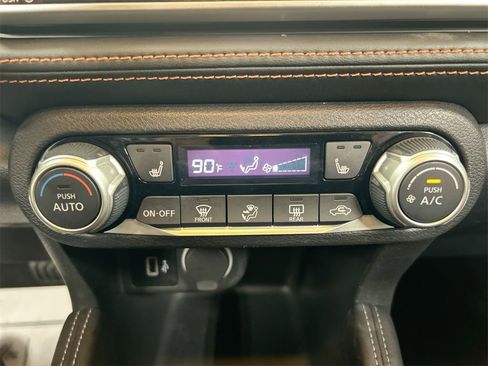 Certified 2019 Nissan Kicks SR w/ SR Premium Package image 16