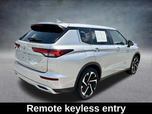 Used 2024 Mitsubishi Outlander SE FWD image 5