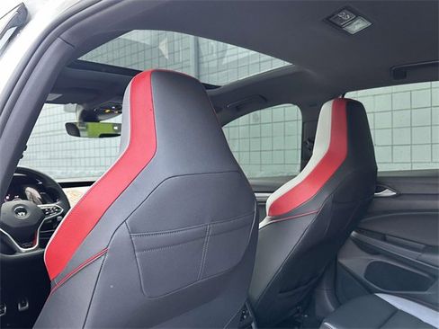 Used 2022 Volkswagen GTI Autobahn image 18