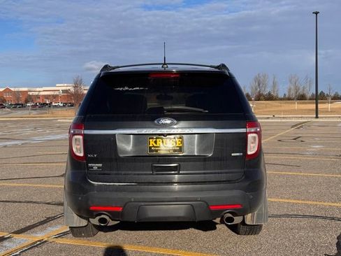 Used 2014 Ford Explorer XLT w/ Equipment Group 202A image 32