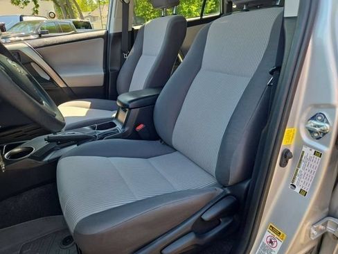 Used 2015 Toyota RAV4 LE FWD image 27