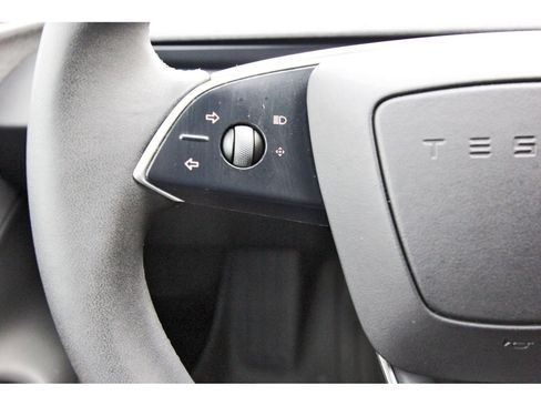 Used 2024 Tesla Model 3 Standard Range RWD image 17