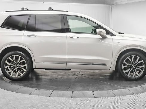 Used 2021 Cadillac XT6 Sport image 12