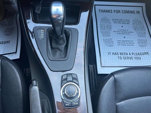 Used 2011 BMW 328i Convertible image 16