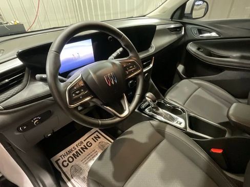Used 2024 Buick Encore GX Preferred FWD image 9