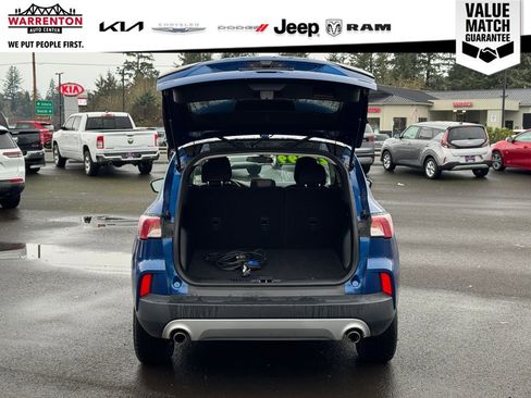 Used 2022 Ford Escape SE image 7