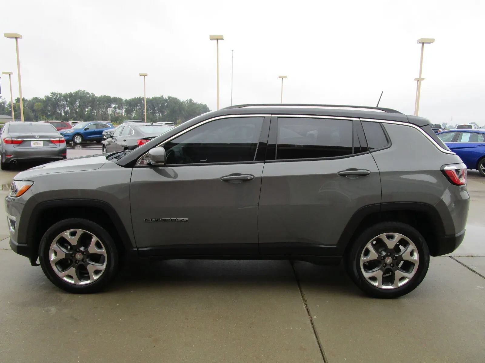 Used 2019 Jeep Compass Limited AWD/4WD image 6