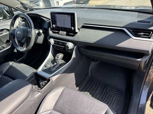 Used 2020 Toyota RAV4 XSE image 17