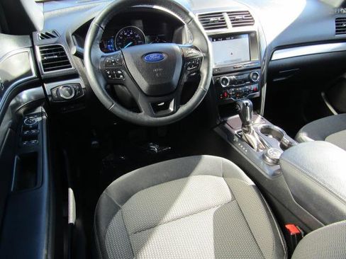 Certified 2018 Ford Explorer XLT w/ Equipment Group 201A image 2