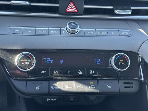 Used 2023 Hyundai Elantra SEL w/ Convenience Package image 22