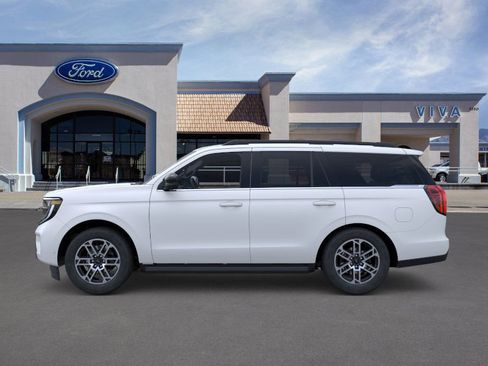 New 2025 Ford Expedition Active image 3