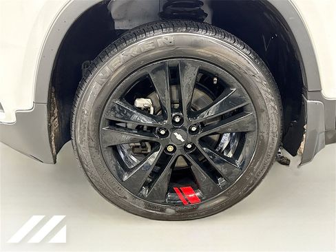 Used 2019 Chevrolet Trax LT w/ Redline Edition image 31