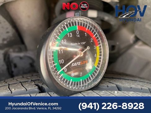 Certified 2023 Hyundai Venue Limited w/ Cargo Package FWD image 41