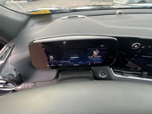 Used 2025 Chevrolet Equinox LT image 40