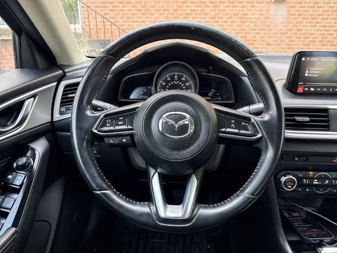 Used 2017 MAZDA MAZDA3 Touring w/ Popular Equipment Package image 18